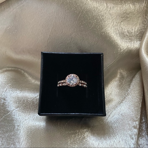 Rose Gold Ring - Picture 4 of 5
